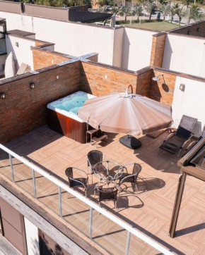 Duplex com Jacuzzi em Riviera